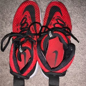 Nike Zoom Rize University red. shoes are used but in good condition